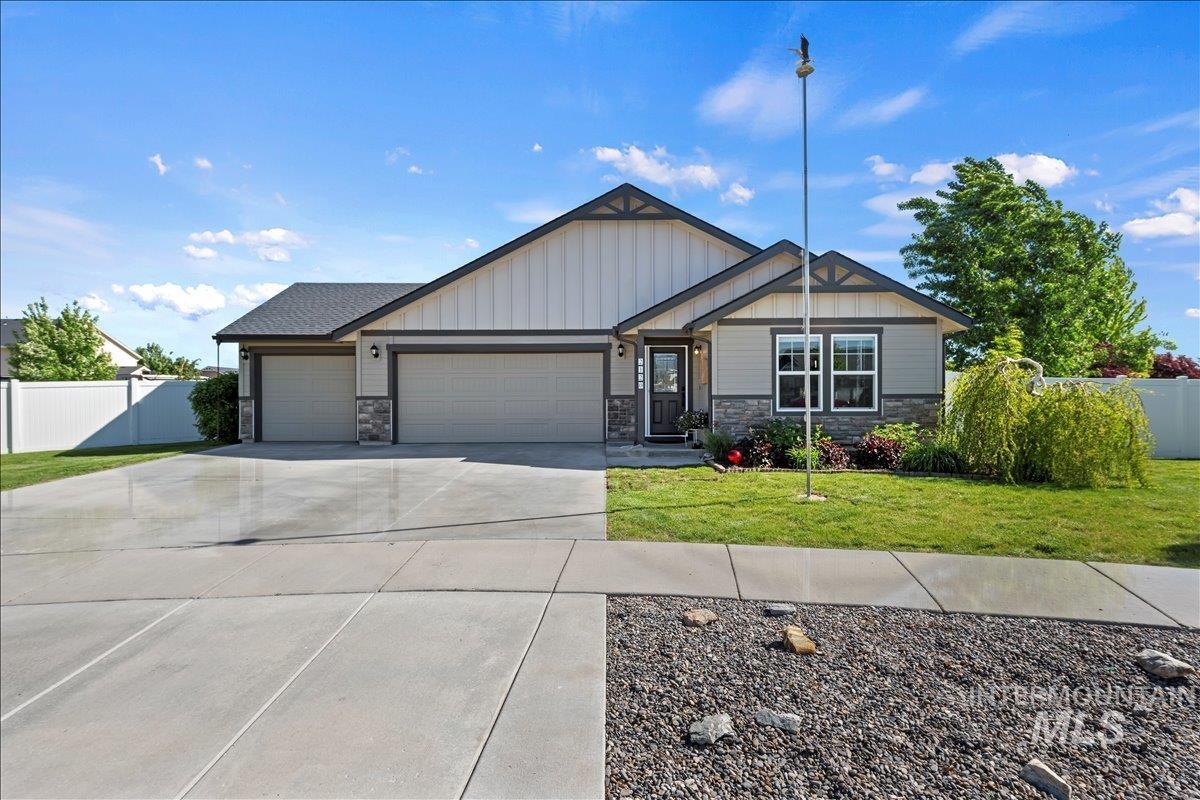 2120 Pilgrim Way, Middleton, Idaho 83644-4908, 3 Bedrooms, 2 Bathrooms, Residential For Sale, Price $499,000, 98987409