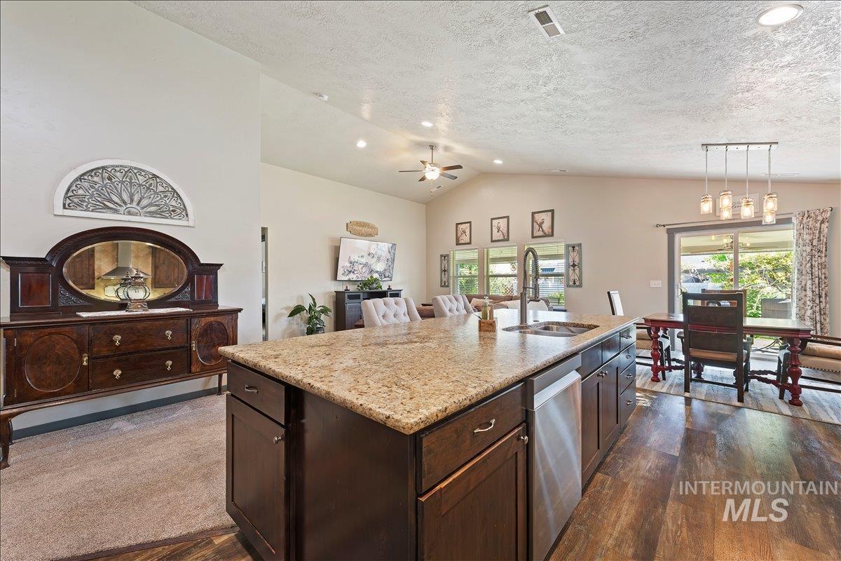 2120 Pilgrim Way, Middleton, Idaho 83644-4908, 3 Bedrooms, 2 Bathrooms, Residential For Sale, Price $499,000, 98987409
