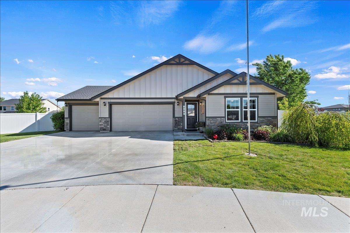 2120 Pilgrim Way, Middleton, Idaho 83644-4908, 3 Bedrooms, 2 Bathrooms, Residential For Sale, Price $499,000, 98987409