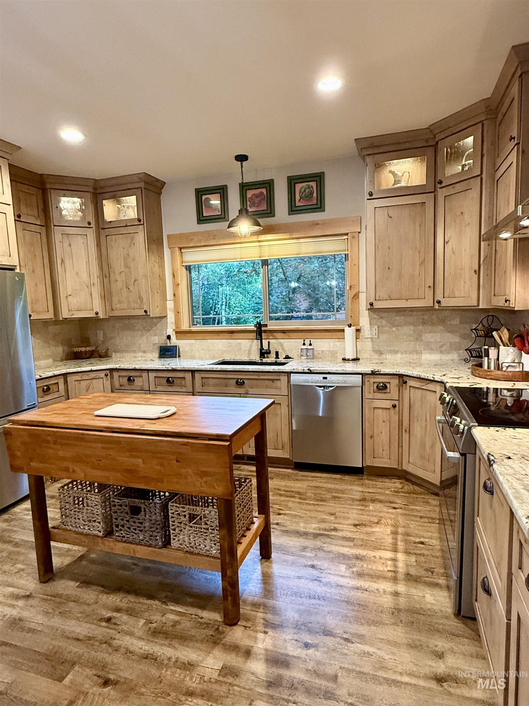 1505 Majestic View Dr., McCall, Idaho 83636-8, 4 Bedrooms, 3 Bathrooms, Residential For Sale, Price $1,567,000, 98987410