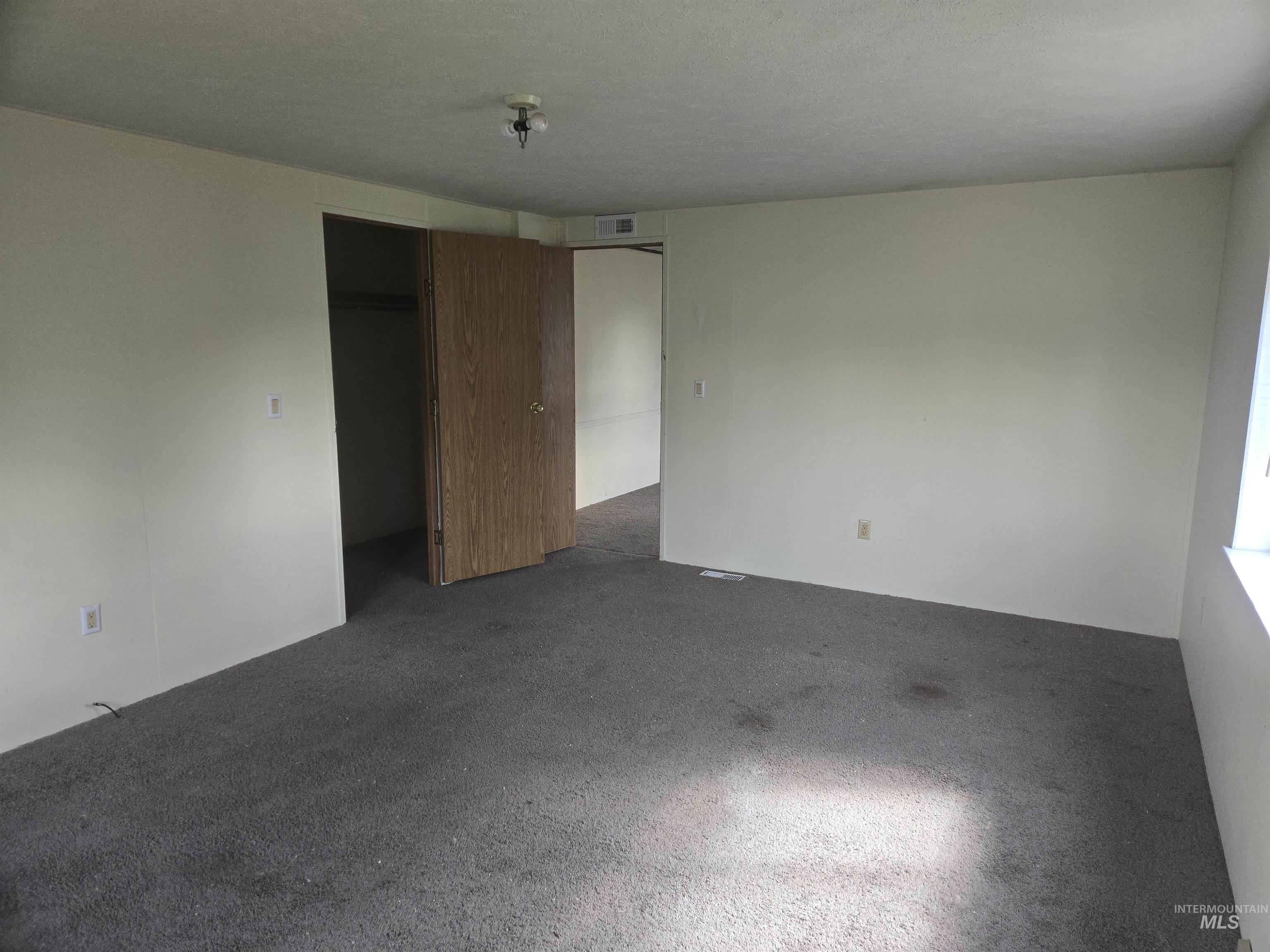 236 Villa Road, Twin Falls, Idaho 83301, 4 Bedrooms, 2 Bathrooms, Residential For Sale, Price $249,000, 98987412