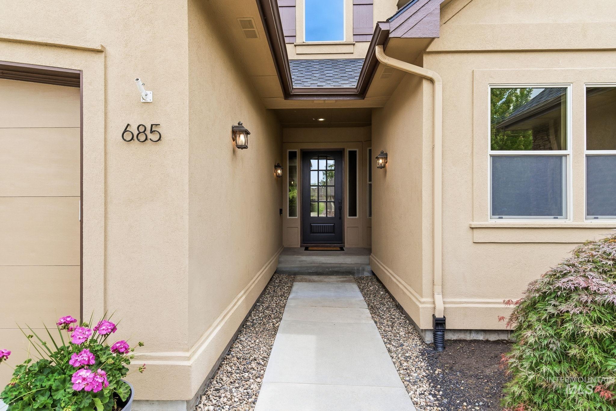 685 W Watermoor Ct., Eagle, Idaho 83616-7144, 4 Bedrooms, 3.5 Bathrooms, Residential For Sale, Price $1,325,000, 98987413