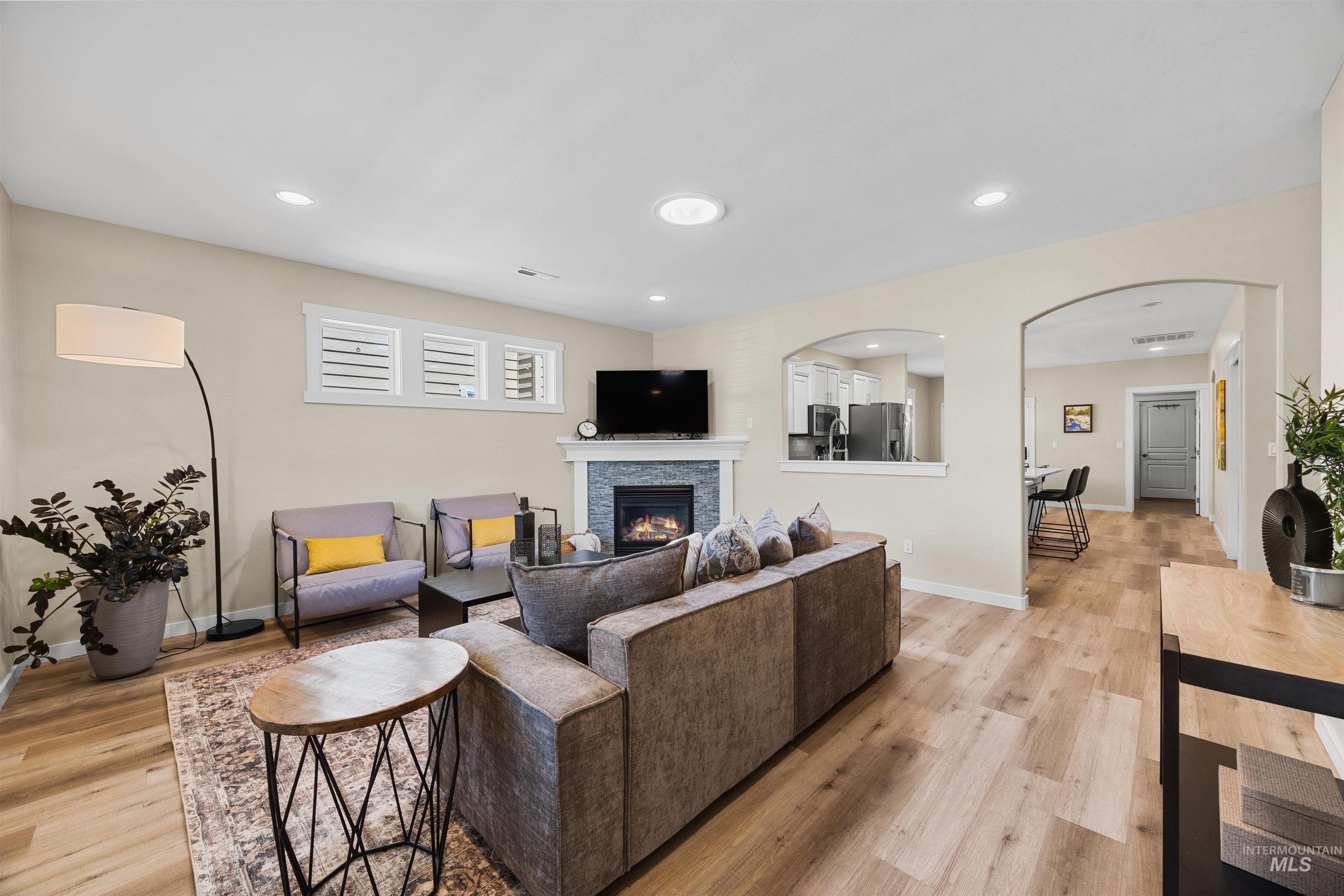 7588 N Froman Avenue, Boise, Idaho 83714, 3 Bedrooms, 2 Bathrooms, Residential For Sale, Price $549,900, 98987414