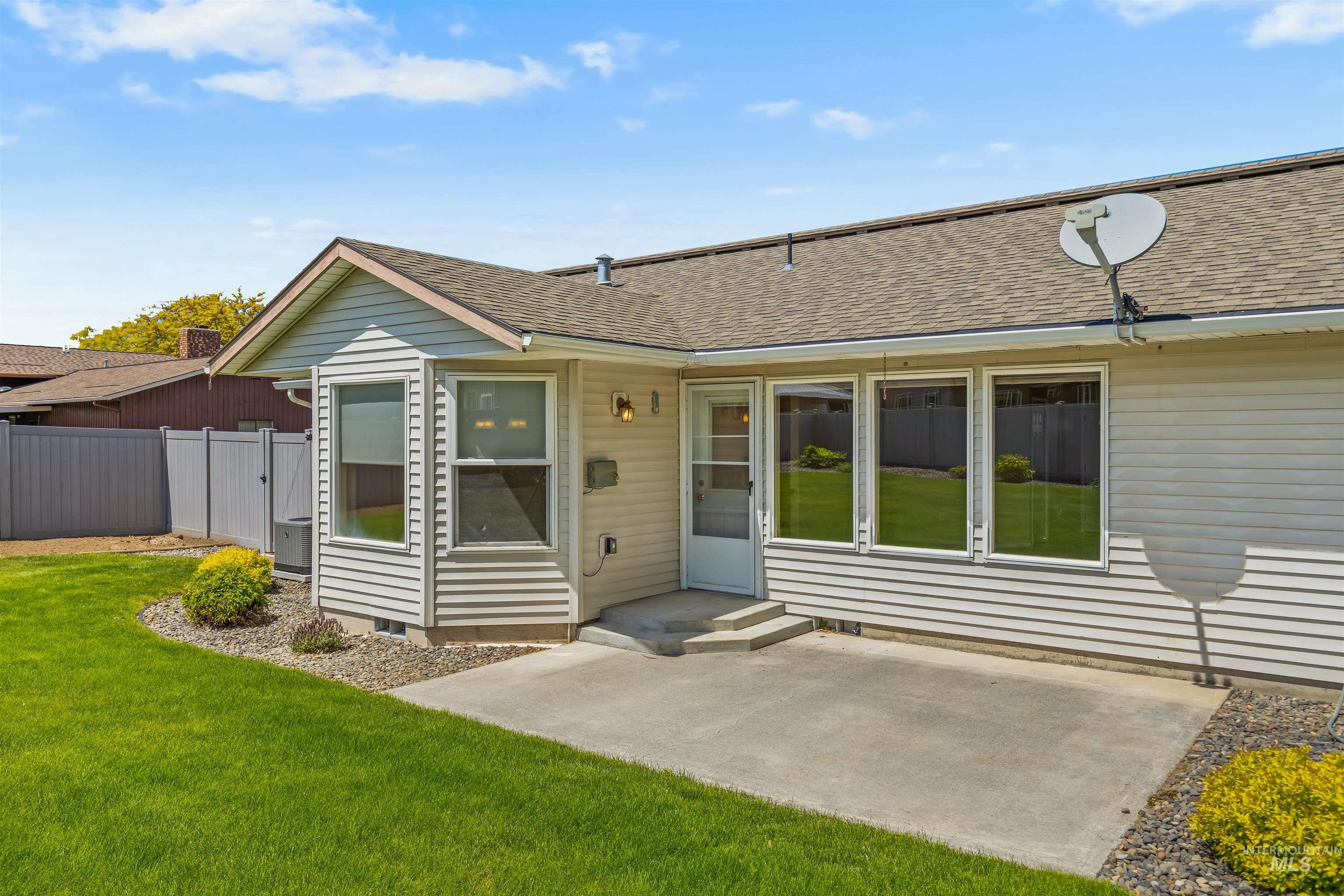 1821 4th Ave., Clarkston, Washington 99403, 4 Bedrooms, 2 Bathrooms, Residential For Sale, Price $435,900, 98987415