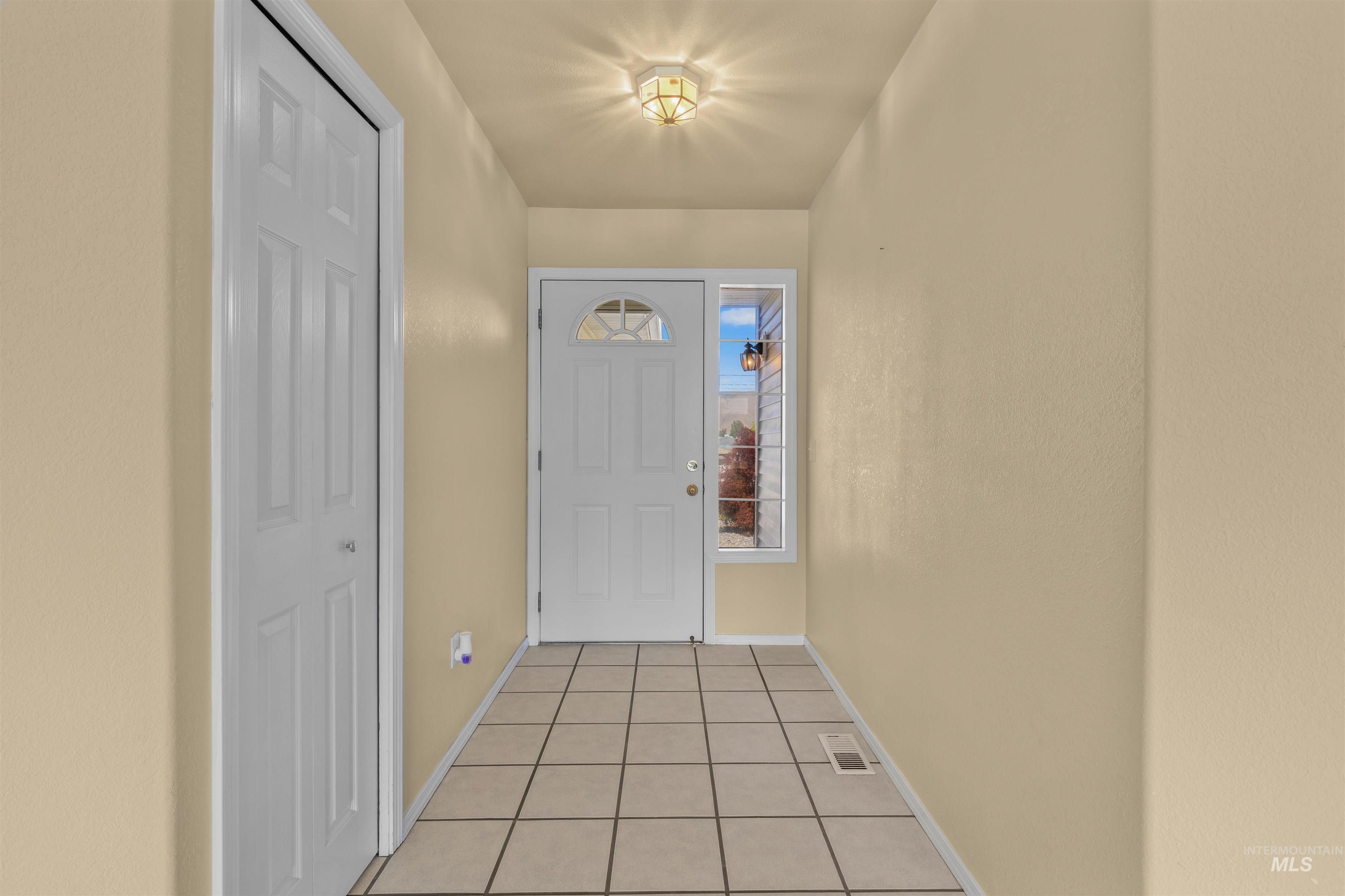 1821 4th Ave., Clarkston, Washington 99403, 4 Bedrooms, 2 Bathrooms, Residential For Sale, Price $435,900, 98987415