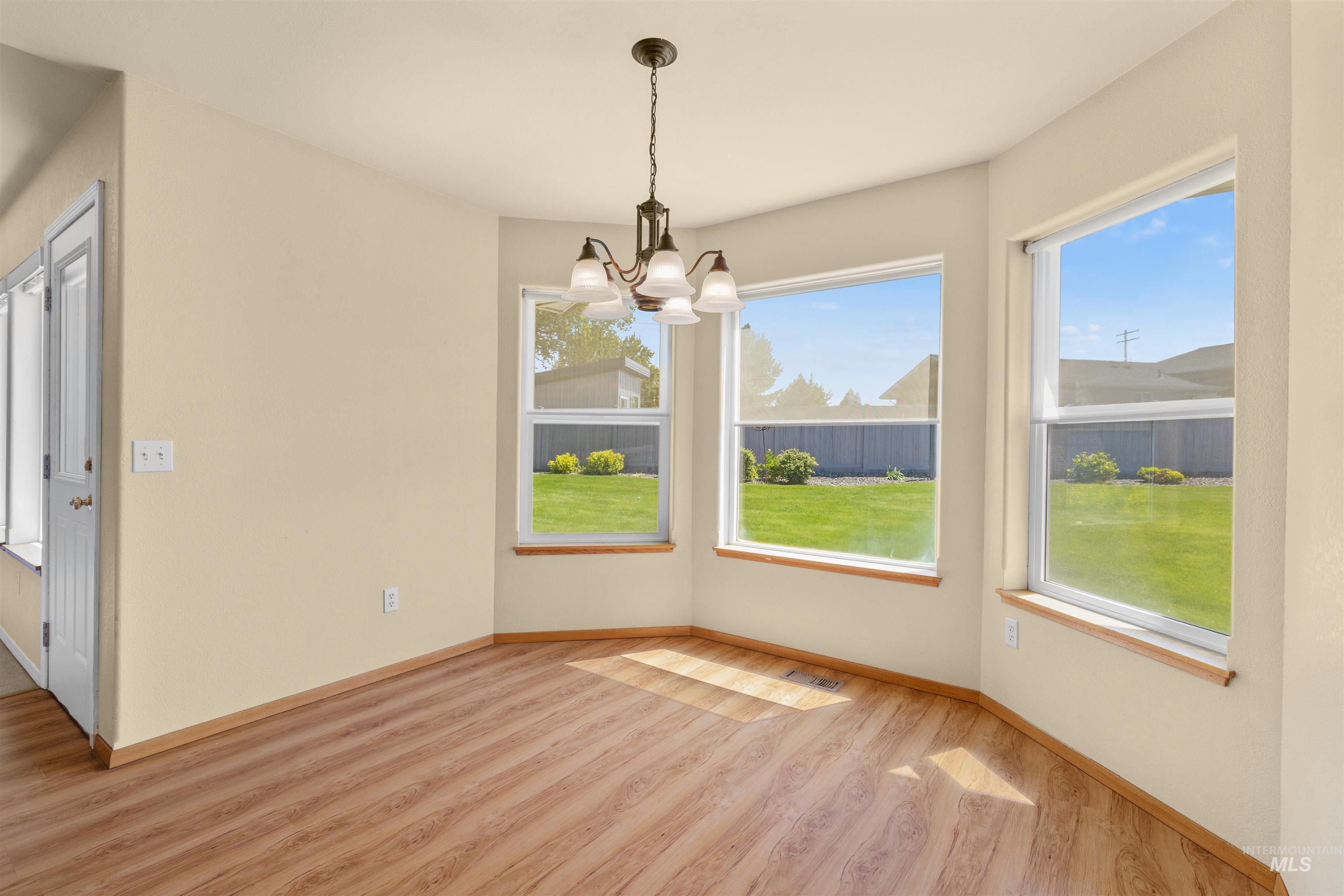 1821 4th Ave., Clarkston, Washington 99403, 4 Bedrooms, 2 Bathrooms, Residential For Sale, Price $435,900, 98987415