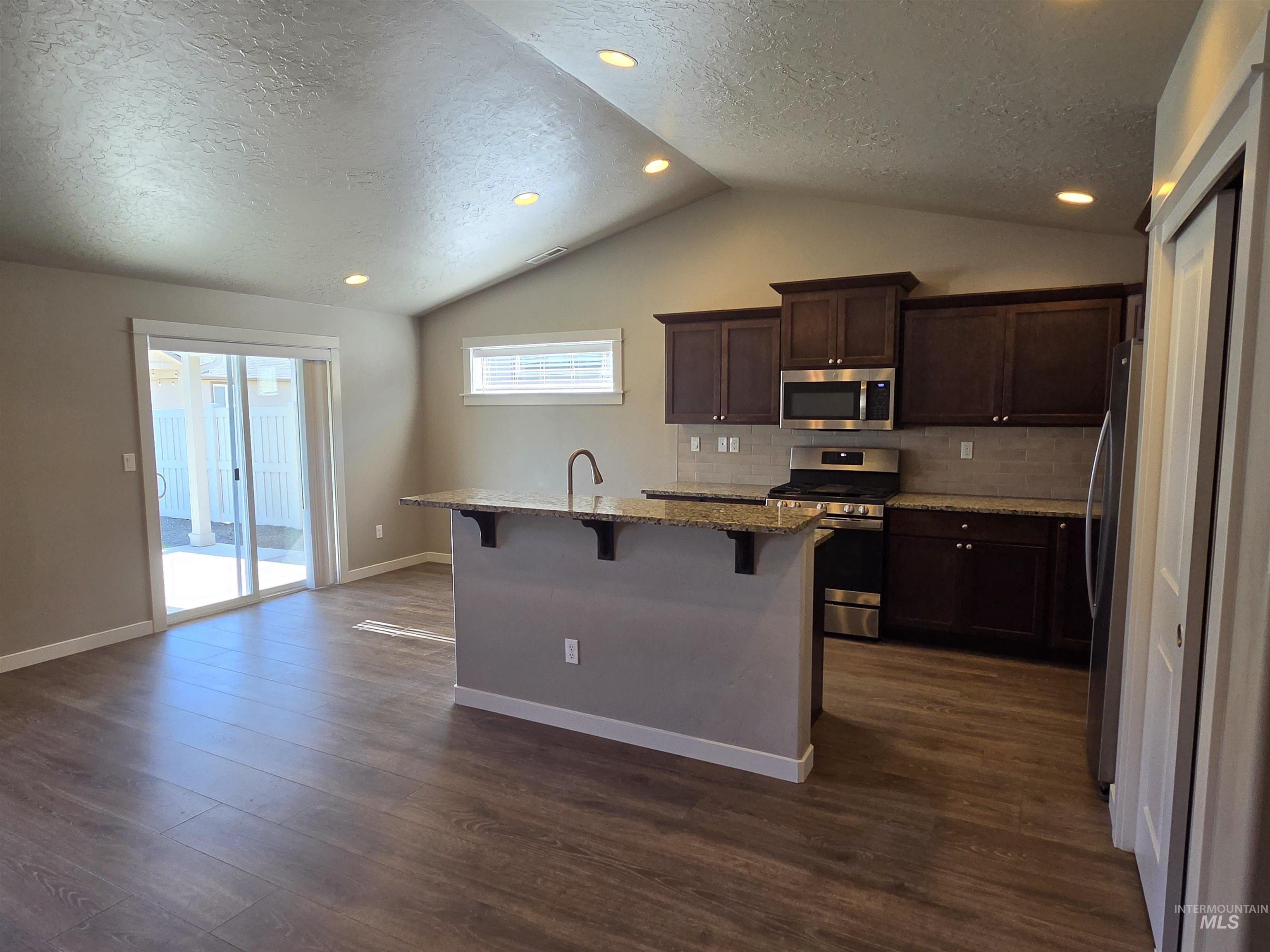 587 Stanley Lake St, Middleton, Idaho 83644, 3 Bedrooms, 2 Bathrooms, Residential For Sale, Price $420,000, 98987416