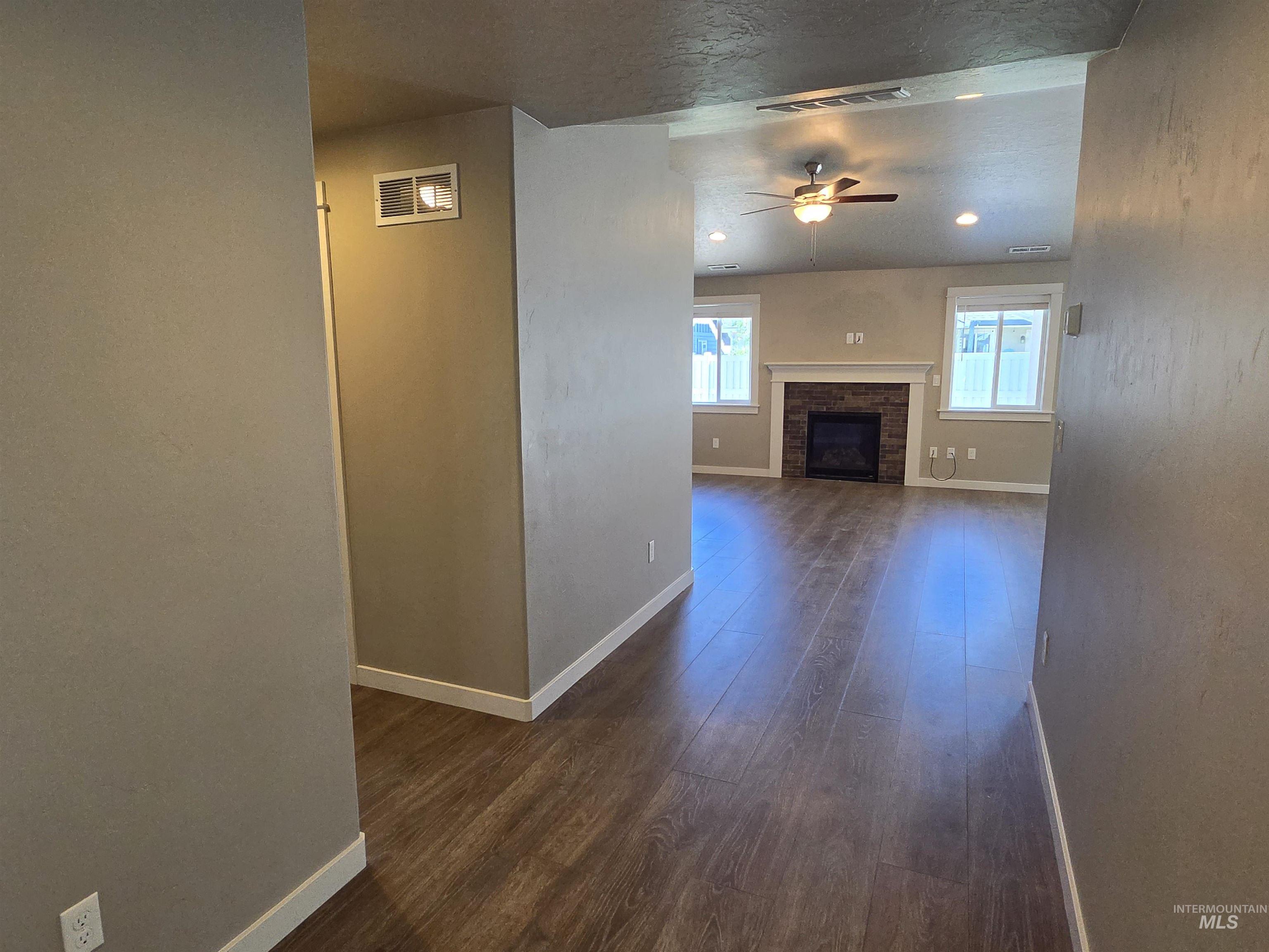 587 Stanley Lake St, Middleton, Idaho 83644, 3 Bedrooms, 2 Bathrooms, Residential For Sale, Price $420,000, 98987416