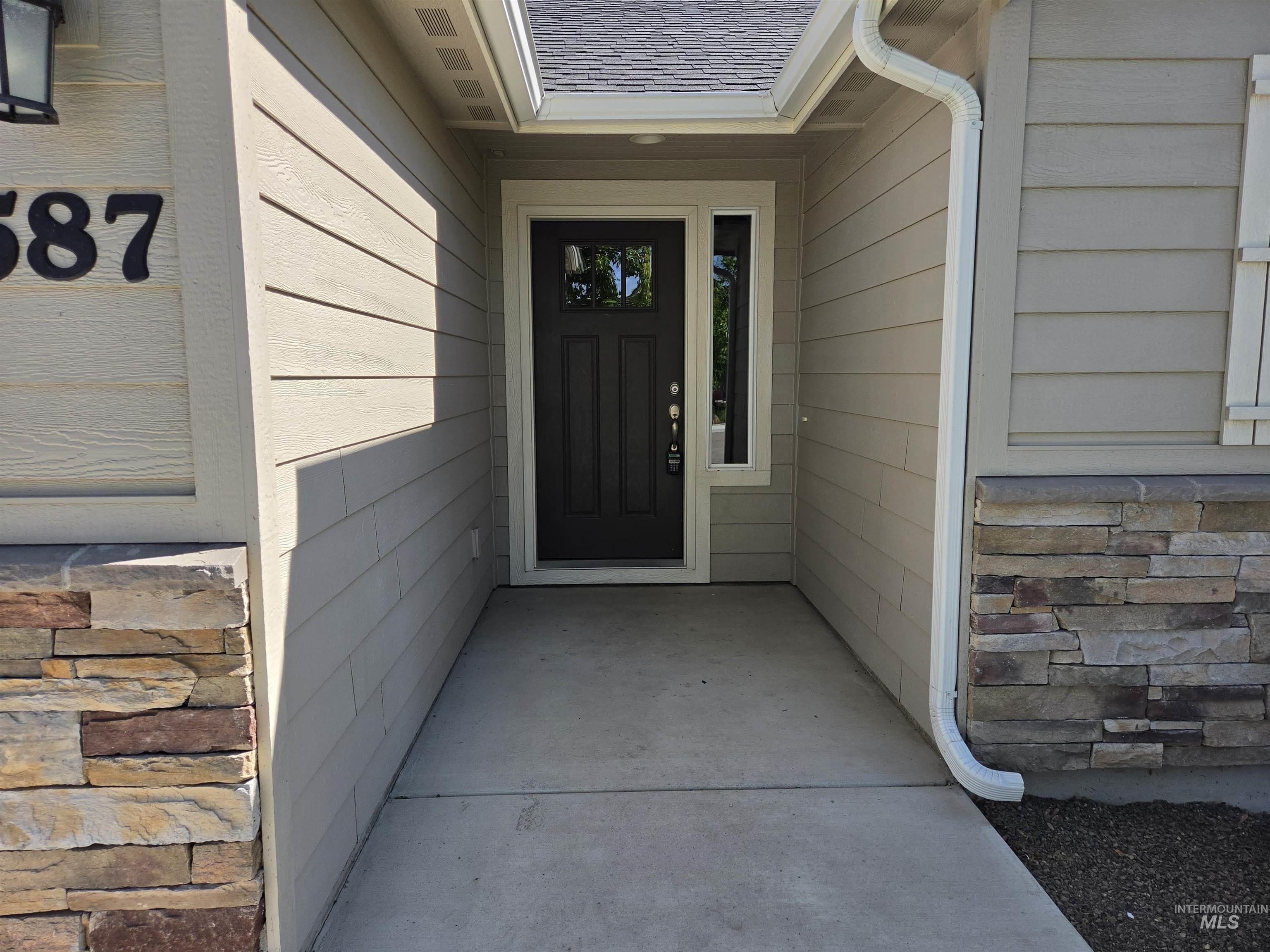 587 Stanley Lake St, Middleton, Idaho 83644, 3 Bedrooms, 2 Bathrooms, Residential For Sale, Price $420,000, 98987416