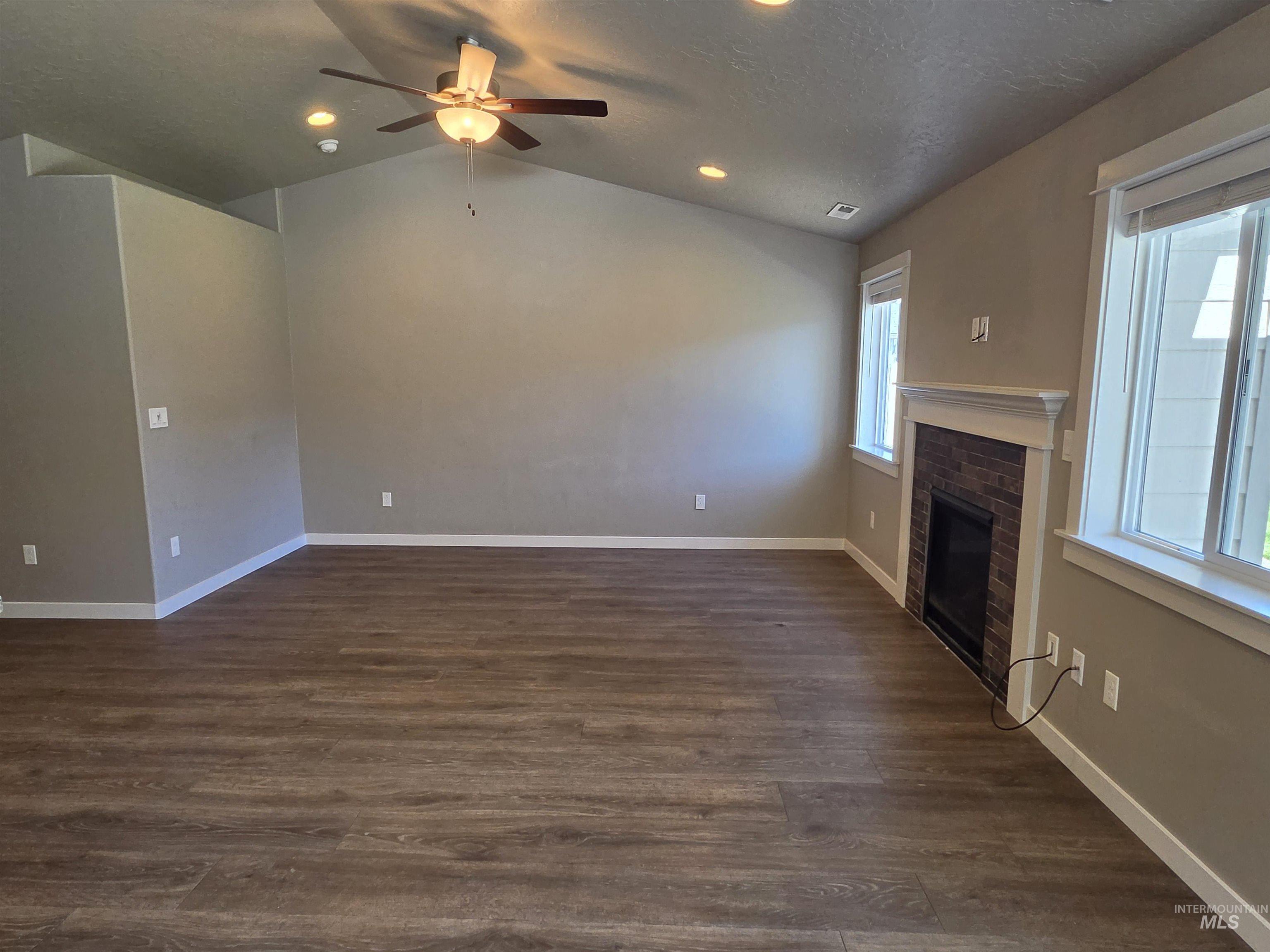587 Stanley Lake St, Middleton, Idaho 83644, 3 Bedrooms, 2 Bathrooms, Residential For Sale, Price $420,000, 98987416