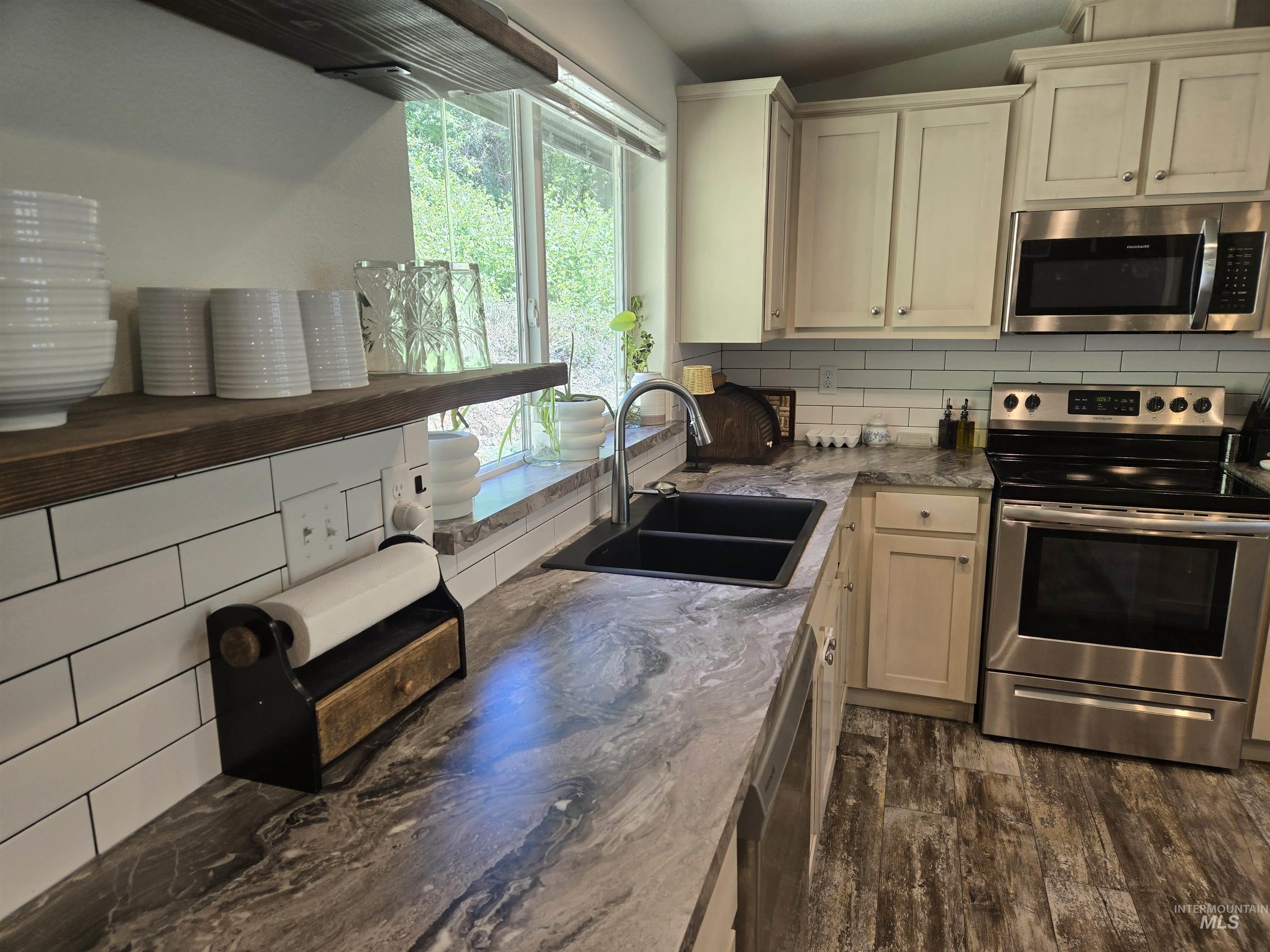 174 Konkolville Road, Orofino, Idaho 83544, 3 Bedrooms, 2 Bathrooms, Residential For Sale, Price $399,900, 98987418