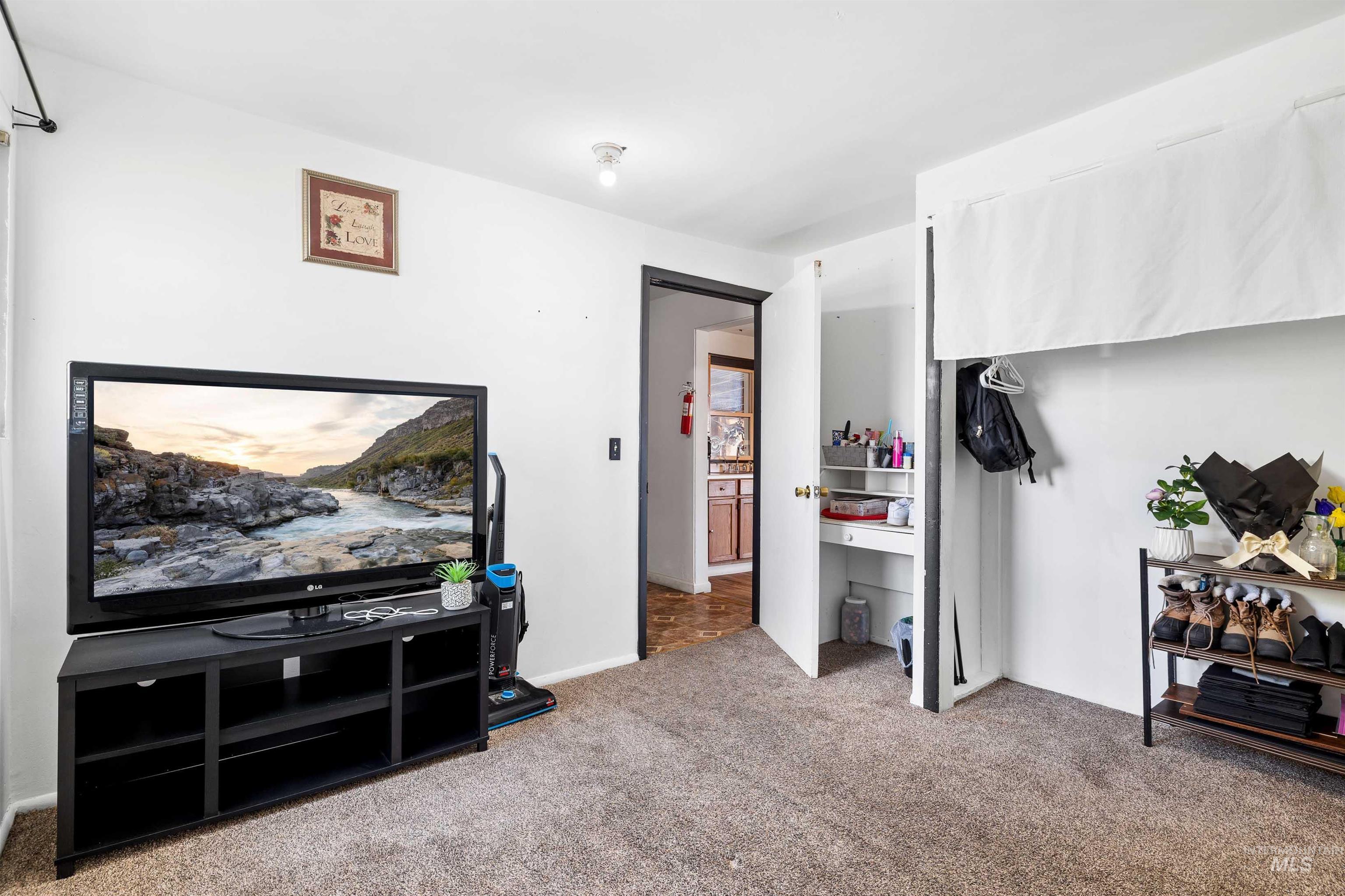 102 E. 6th St., Rupert, Idaho 83350, 3 Bedrooms, 2 Bathrooms, Residential For Sale, Price $260,000, 98987423