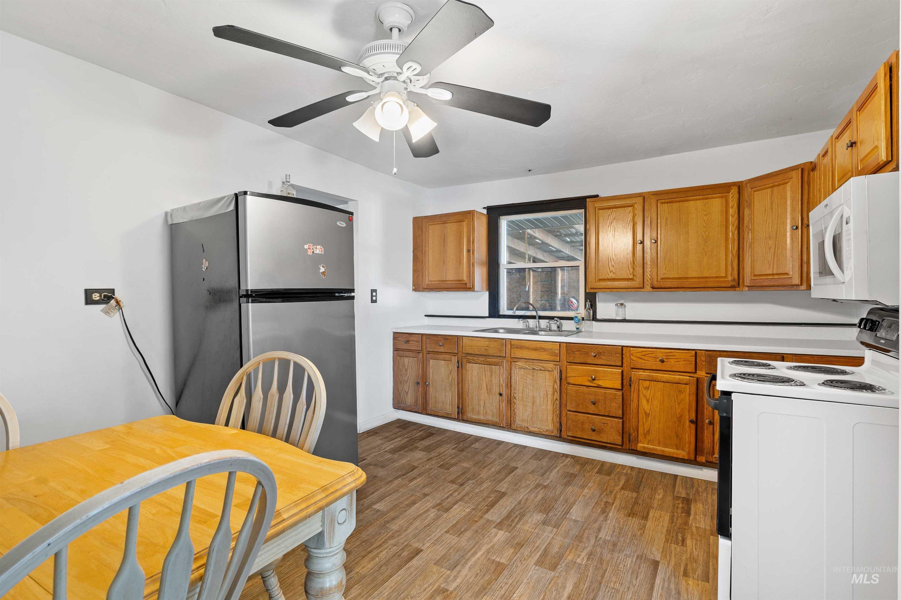 102 E. 6th St., Rupert, Idaho 83350, 3 Bedrooms, 2 Bathrooms, Residential For Sale, Price $260,000, 98987423