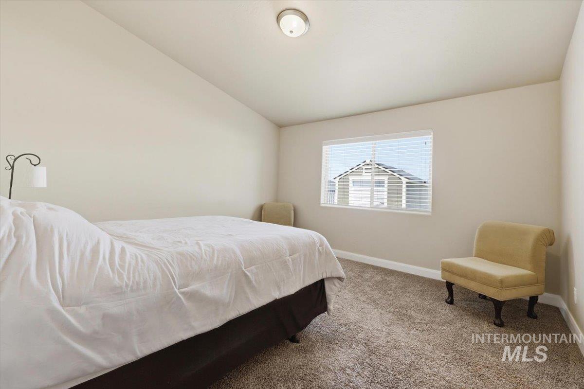 5020 W Los Flores St, Meridian, Idaho 83646-7102, 3 Bedrooms, 2 Bathrooms, Residential For Sale, Price $475,900, 98987424