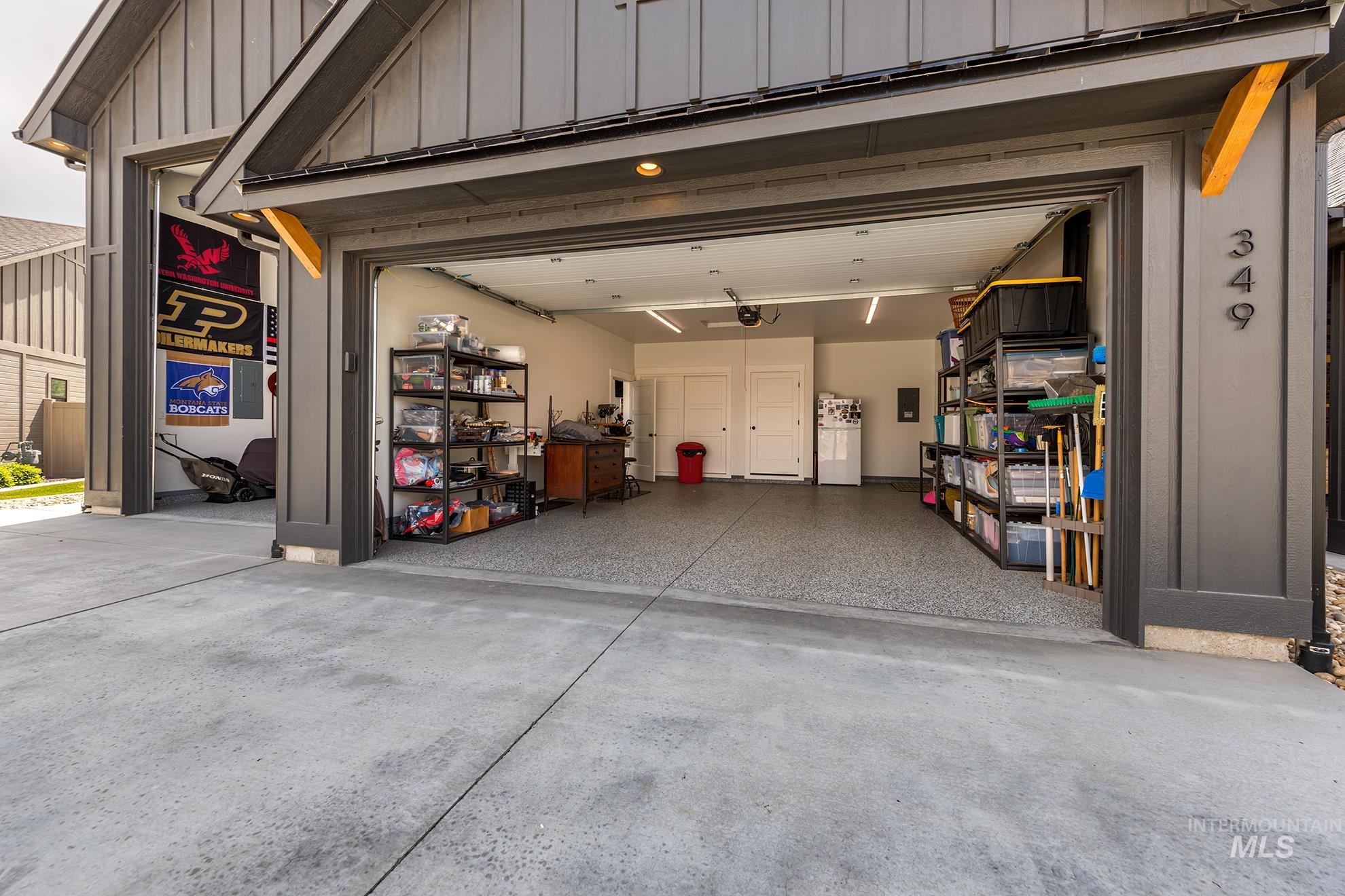 349 Lodgepole ct, Fruitland, Idaho 83619, 3 Bedrooms, 2.5 Bathrooms, Residential For Sale, Price $599,900, 98987425
