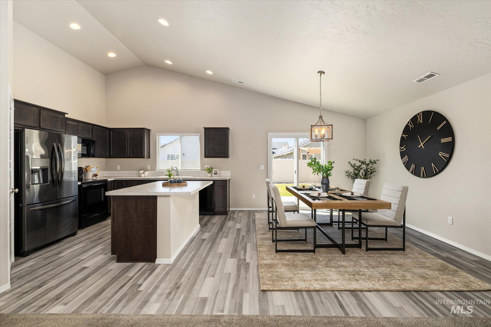11887 W Box Canyon St, Star, Idaho 83669, 4 Bedrooms, 2 Bathrooms, Residential For Sale, Price $499,000, 98987429