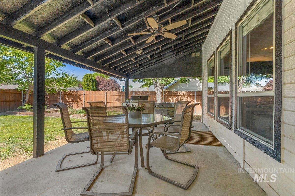 2601 E Green Canyon Dr, Meridian, Idaho 83642, 6 Bedrooms, 3.5 Bathrooms, Residential For Sale, Price $699,900, 98987432