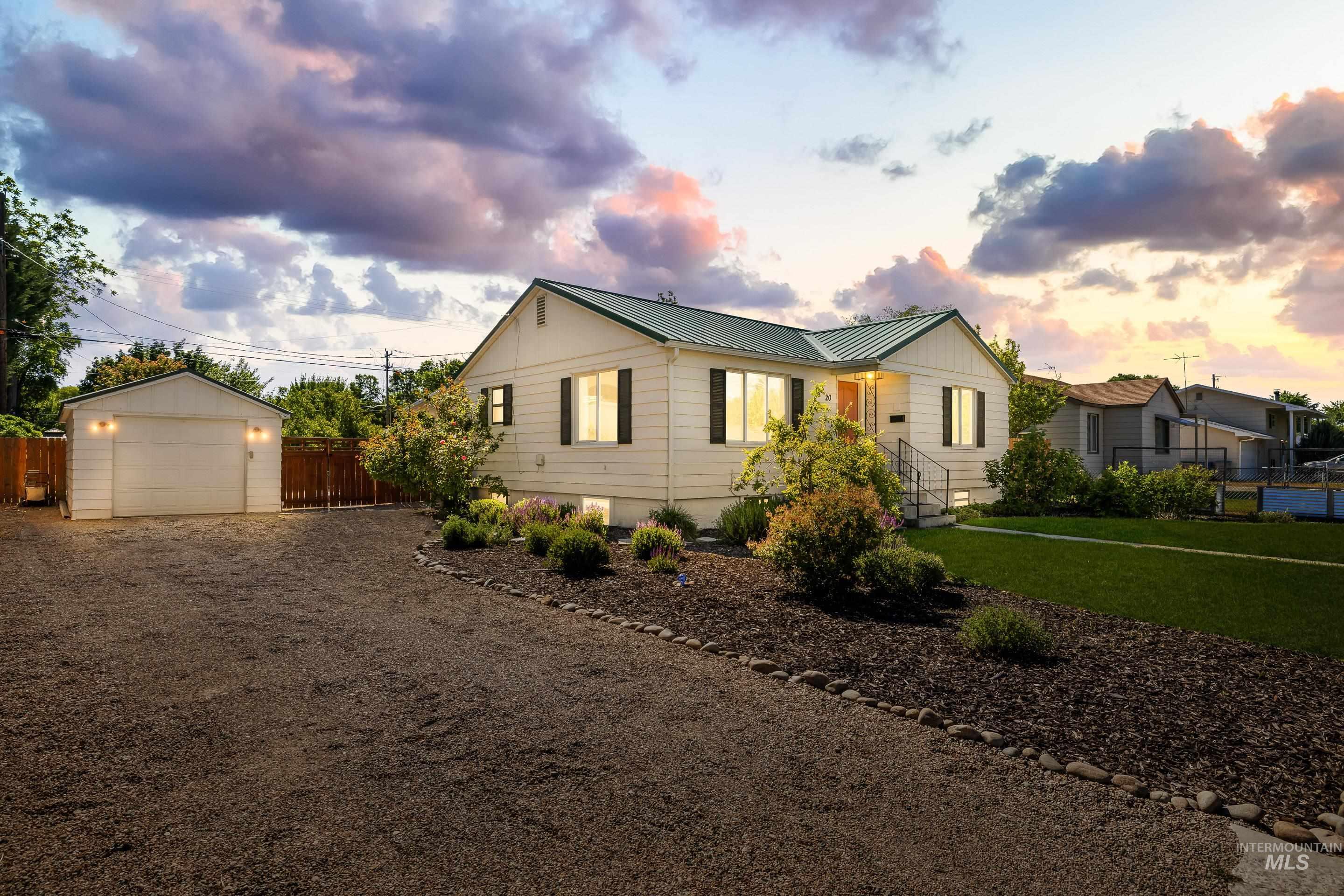 20 N Vinson, Boise, Idaho 83705, 4 Bedrooms, 2 Bathrooms, Residential For Sale, Price $519,900, 98987433
