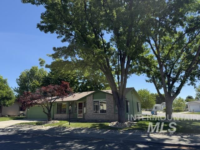 8372 W Willowcourt Dr., Garden City, Idaho 83714, 2 Bedrooms, 2 Bathrooms, Residential For Sale, Price $149,000, 98987434
