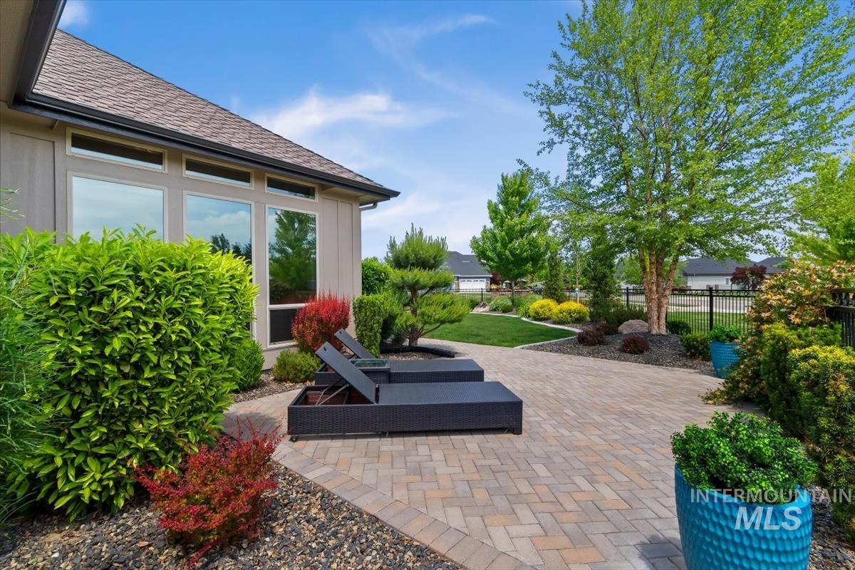 6252 W Striker Dr., Eagle, Idaho 83616, 3 Bedrooms, 3.5 Bathrooms, Residential For Sale, Price $1,395,000,MLS 98987435