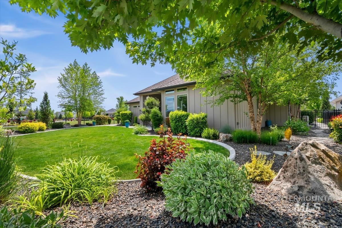 6252 W Striker Dr., Eagle, Idaho 83616, 3 Bedrooms, 3.5 Bathrooms, Residential For Sale, Price $1,395,000,MLS 98987435
