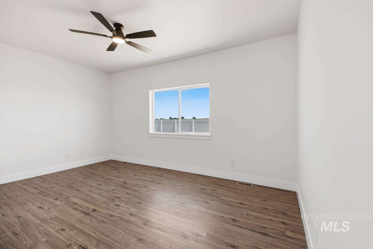 2006 Trae Street, Jerome, Idaho 83338, 3 Bedrooms, 2 Bathrooms, Residential For Sale, Price $384,000,MLS 98987438