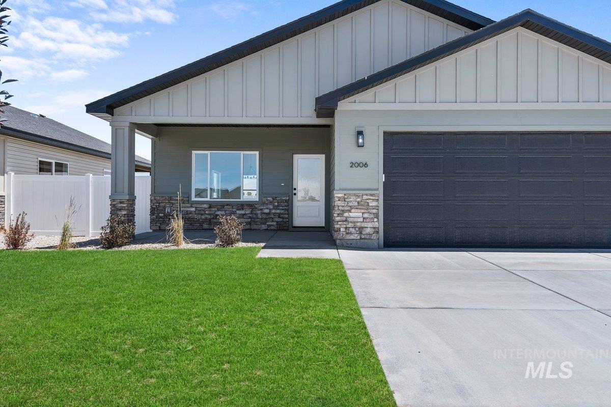 2006 Trae Street, Jerome, Idaho 83338, 3 Bedrooms, 2 Bathrooms, Residential For Sale, Price $384,000,MLS 98987438