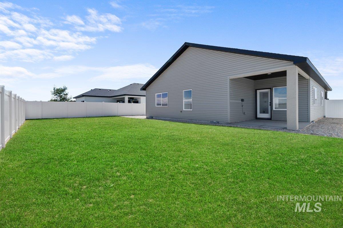 2006 Trae Street, Jerome, Idaho 83338, 3 Bedrooms, 2 Bathrooms, Residential For Sale, Price $384,000,MLS 98987438
