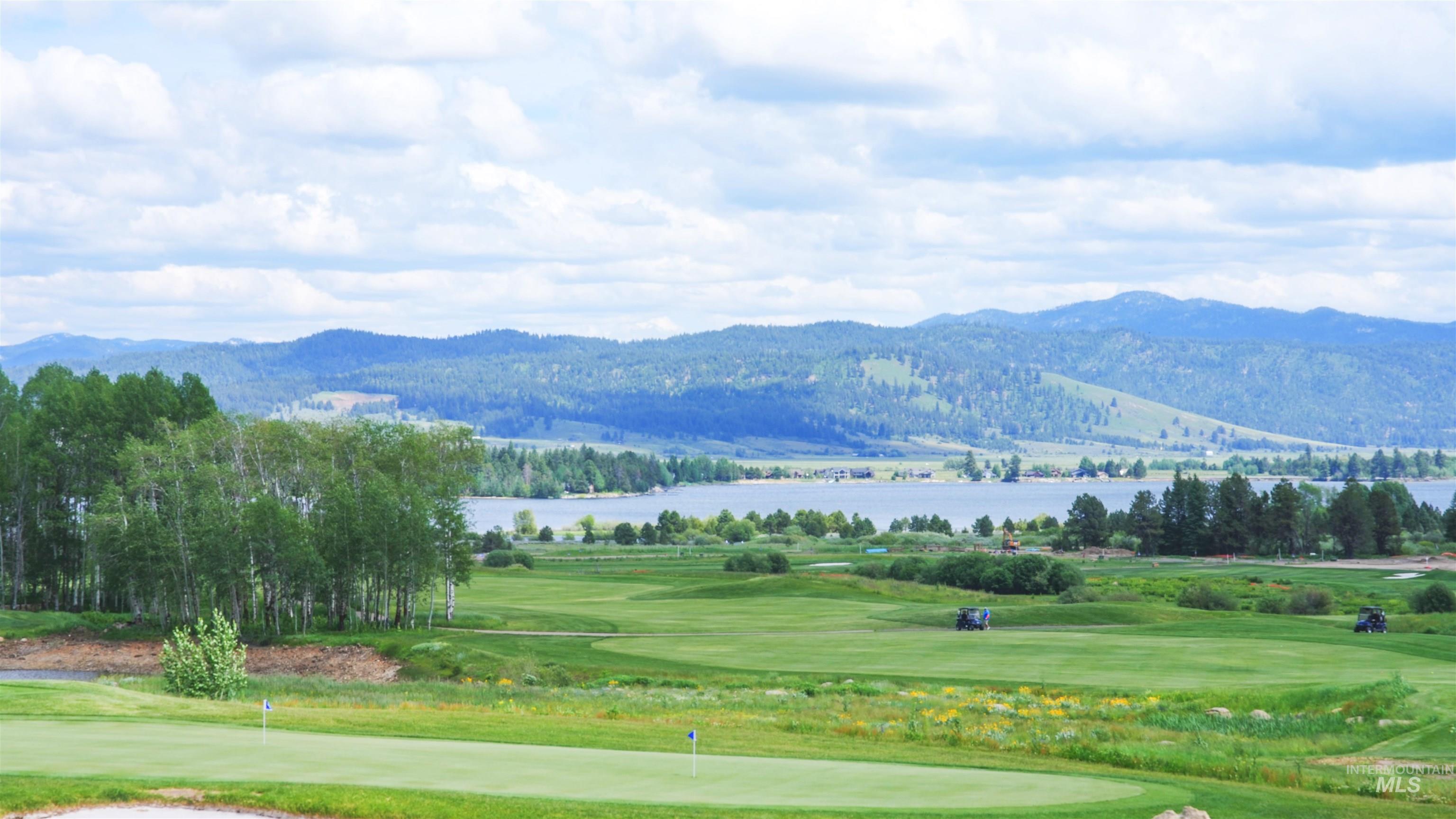 780 Village Drive, Donnelly, Idaho 83615, 2 Bedrooms, 2 Bathrooms, Residential For Sale, Price $825,900, 98987440