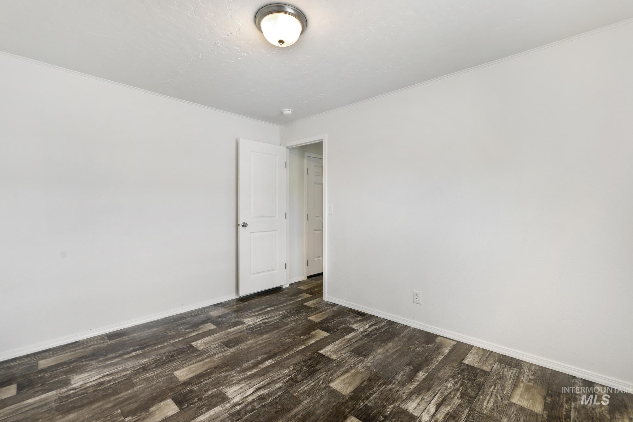 370 W 12th S, Mountain Home, Idaho 83647, 3 Bedrooms, 2 Bathrooms, Residential For Sale, Price $95,000, 98987448