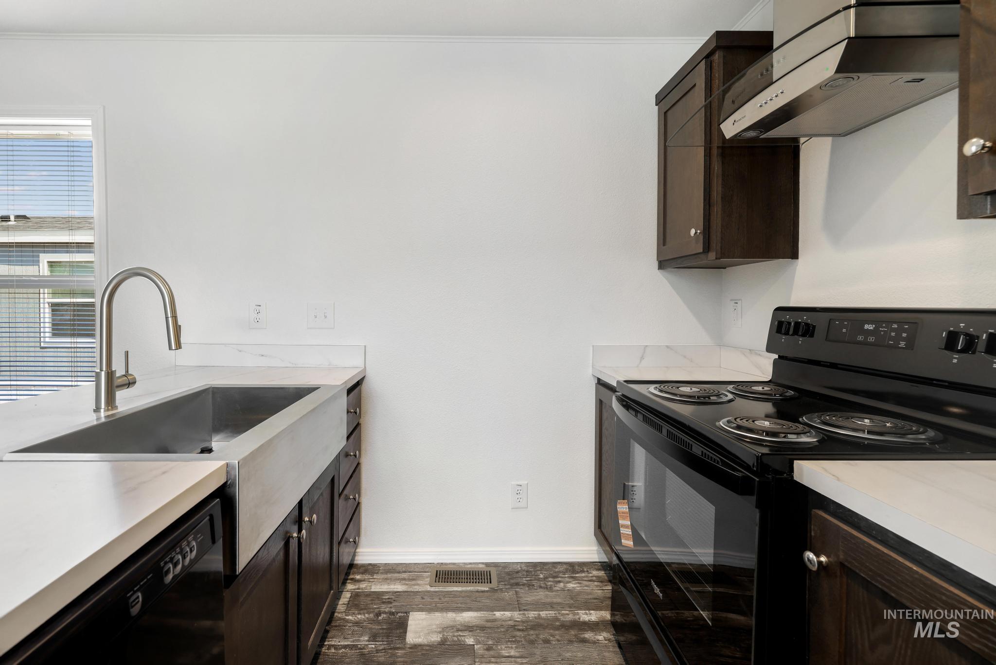 370 W 12th S, Mountain Home, Idaho 83647, 3 Bedrooms, 2 Bathrooms, Residential For Sale, Price $95,000, 98987448