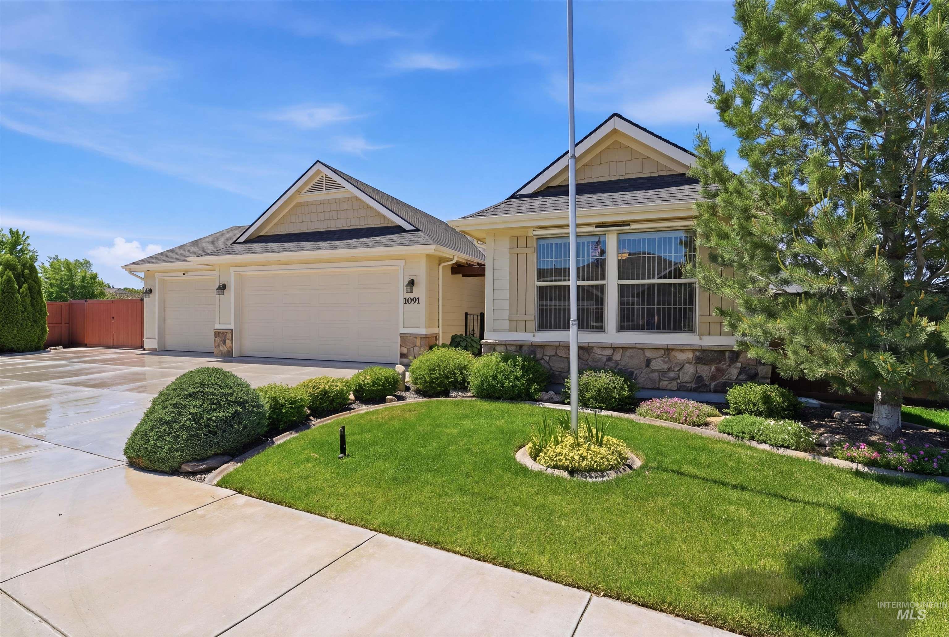 1091 N Hornback Ave, Star, Idaho 83669, 3 Bedrooms, 2 Bathrooms, Residential For Sale, Price $605,000, 98987450