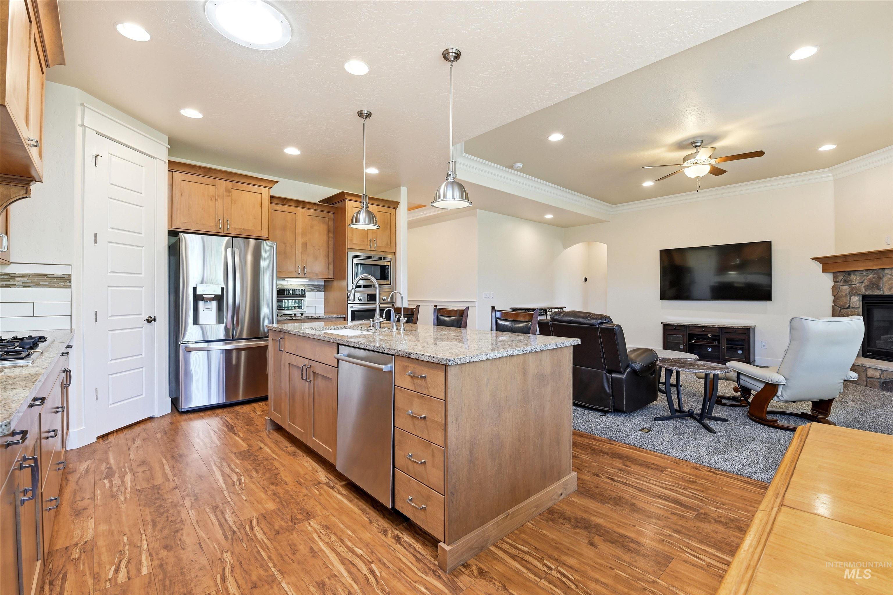 1091 N Hornback Ave, Star, Idaho 83669, 3 Bedrooms, 2 Bathrooms, Residential For Sale, Price $605,000, 98987450