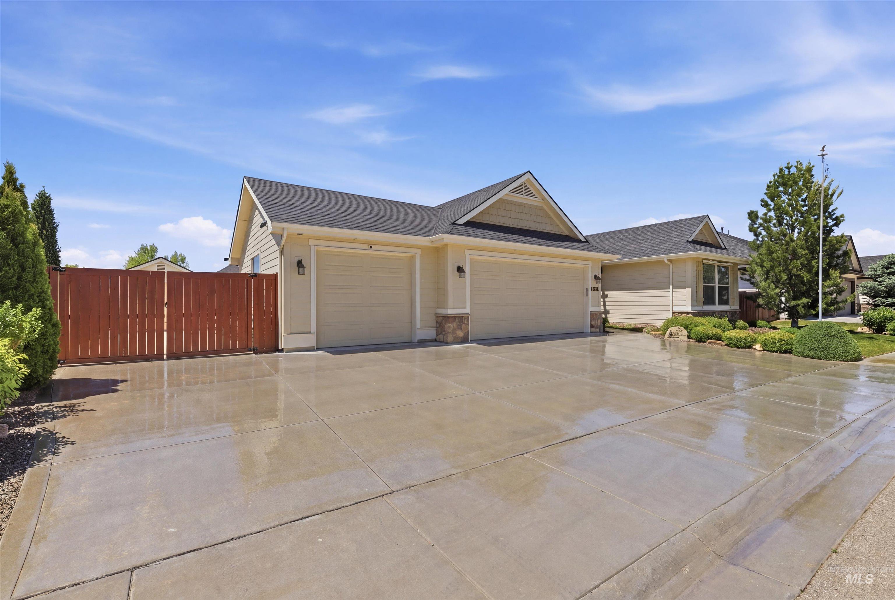 1091 N Hornback Ave, Star, Idaho 83669, 3 Bedrooms, 2 Bathrooms, Residential For Sale, Price $605,000, 98987450