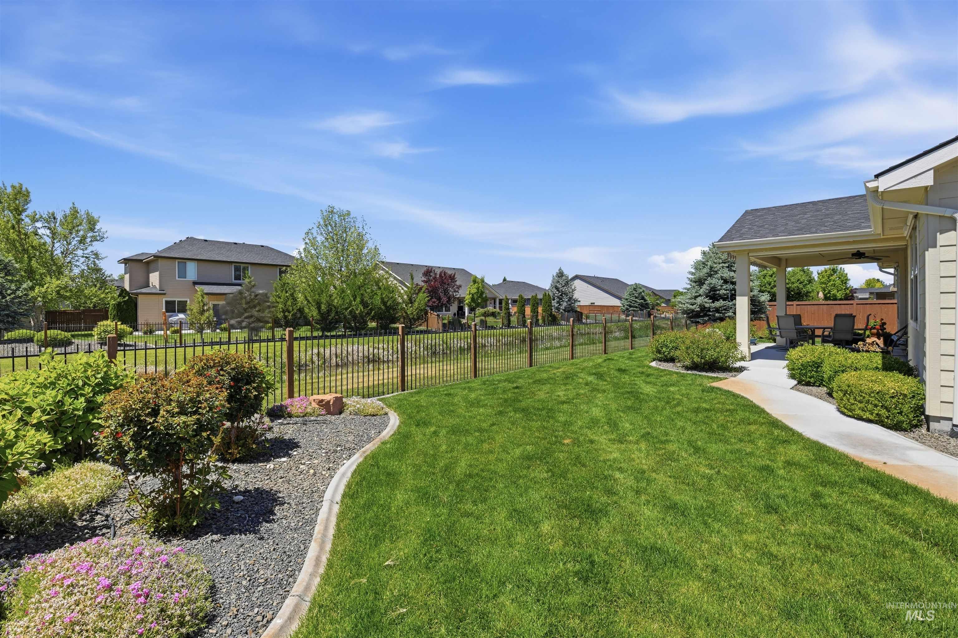 1091 N Hornback Ave, Star, Idaho 83669, 3 Bedrooms, 2 Bathrooms, Residential For Sale, Price $605,000, 98987450