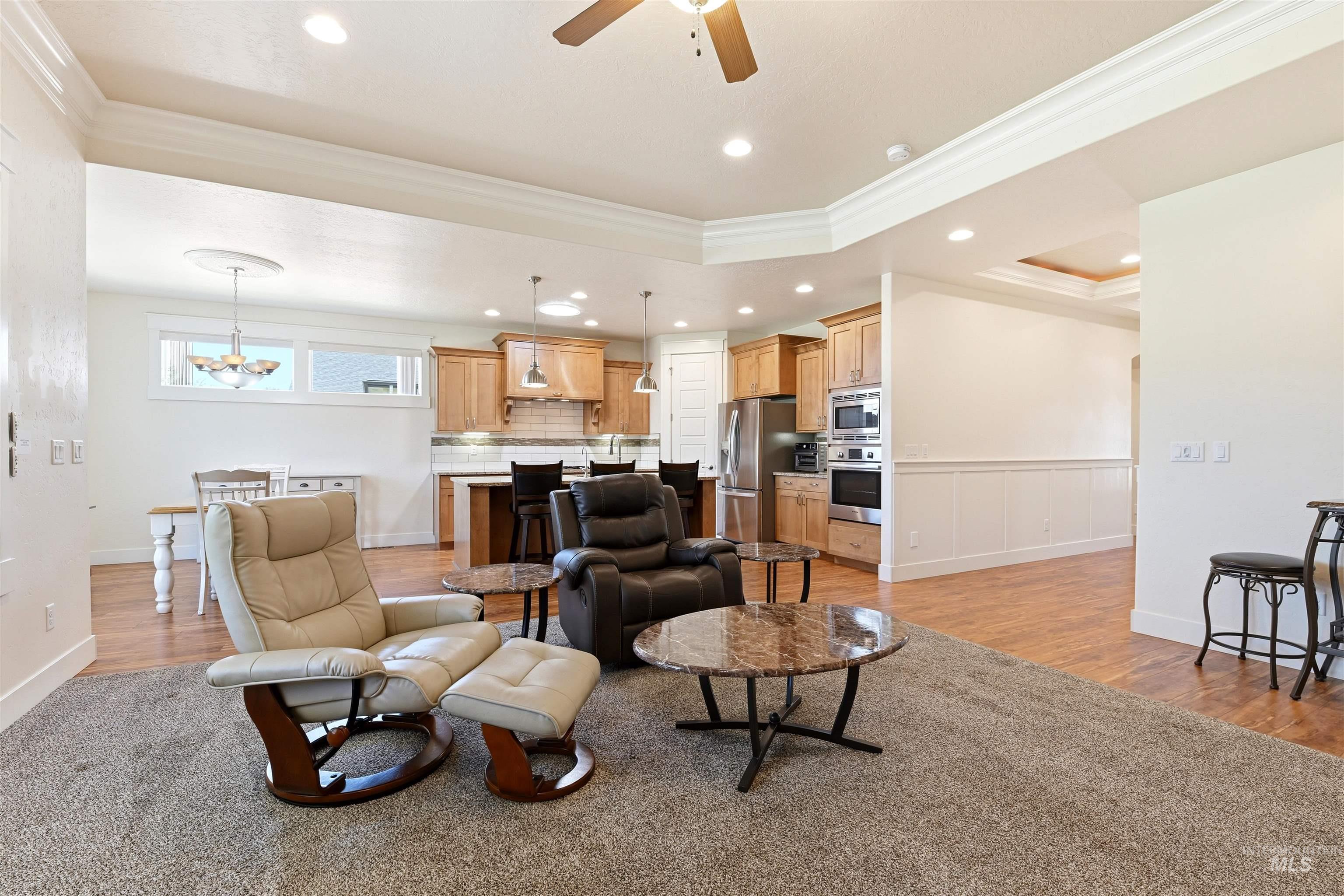 1091 N Hornback Ave, Star, Idaho 83669, 3 Bedrooms, 2 Bathrooms, Residential For Sale, Price $605,000, 98987450