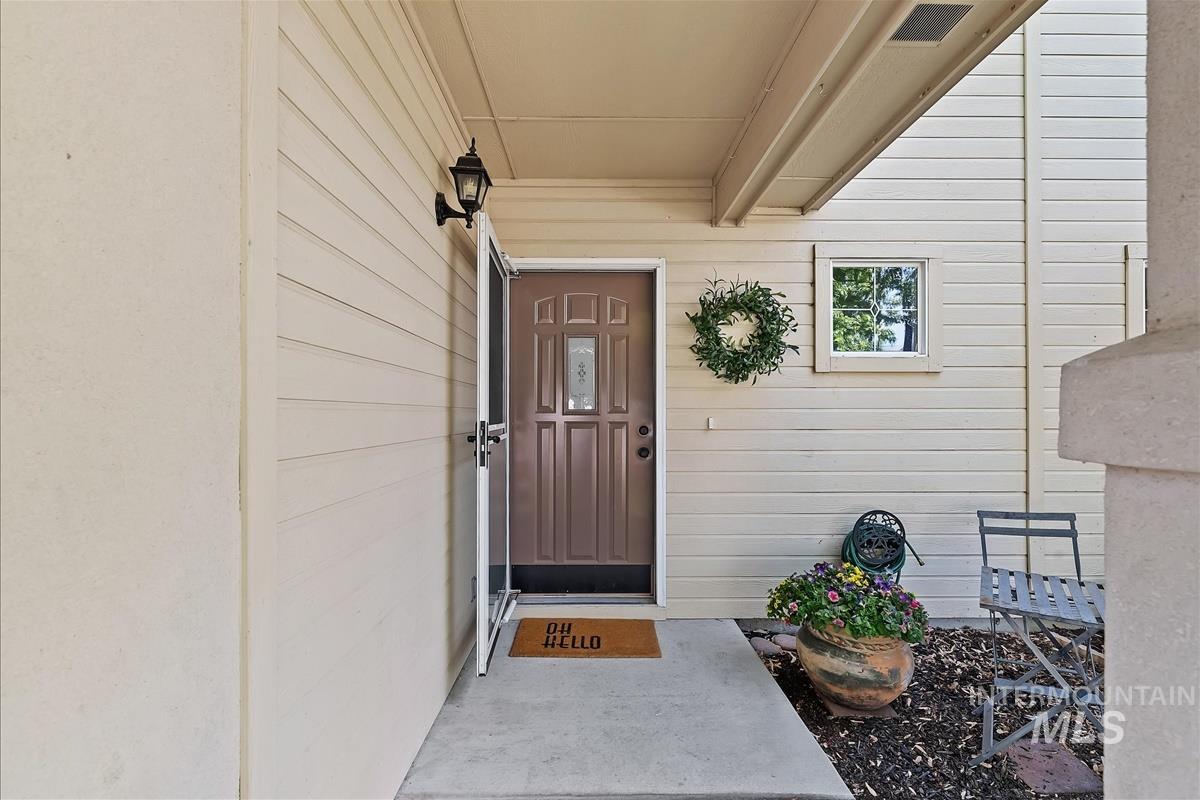 6062 S Tambourine Ave, Boise, Idaho 83709, 3 Bedrooms, 2.5 Bathrooms, Residential For Sale, Price $415,000, 98987453