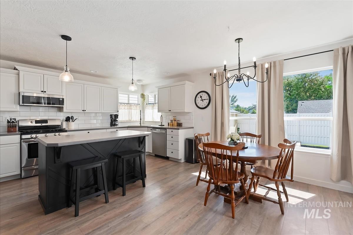 6062 S Tambourine Ave, Boise, Idaho 83709, 3 Bedrooms, 2.5 Bathrooms, Residential For Sale, Price $415,000, 98987453