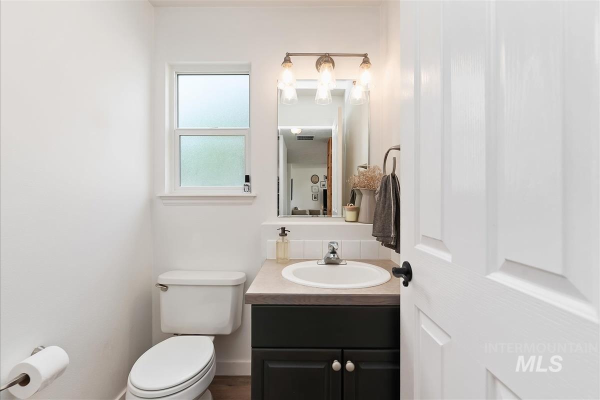 6062 S Tambourine Ave, Boise, Idaho 83709, 3 Bedrooms, 2.5 Bathrooms, Residential For Sale, Price $415,000, 98987453
