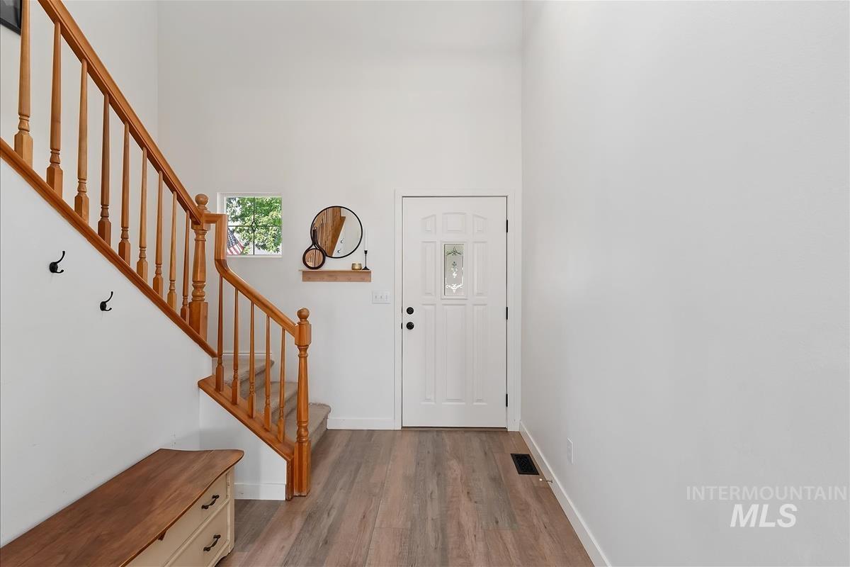 6062 S Tambourine Ave, Boise, Idaho 83709, 3 Bedrooms, 2.5 Bathrooms, Residential For Sale, Price $415,000, 98987453