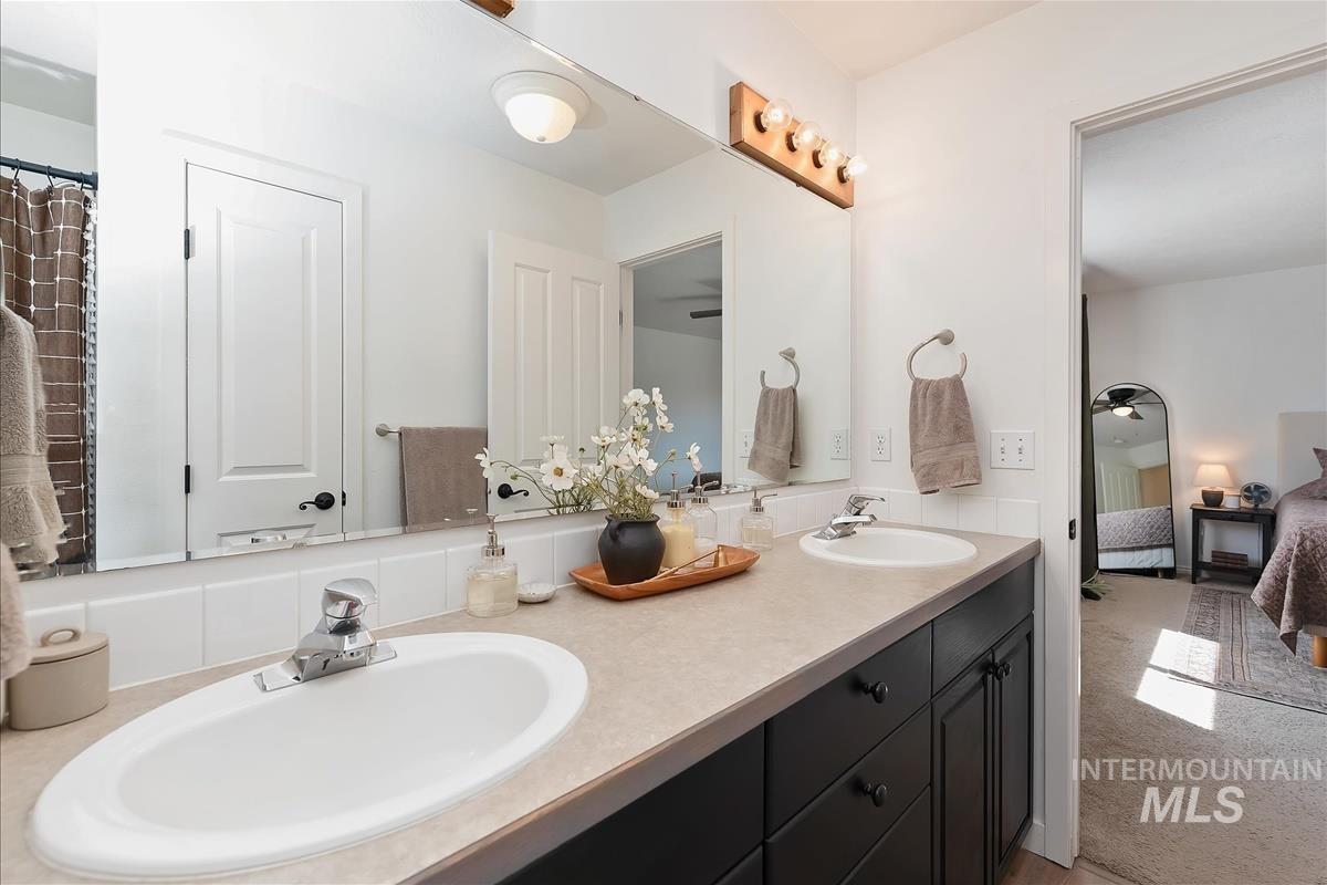 6062 S Tambourine Ave, Boise, Idaho 83709, 3 Bedrooms, 2.5 Bathrooms, Residential For Sale, Price $415,000, 98987453