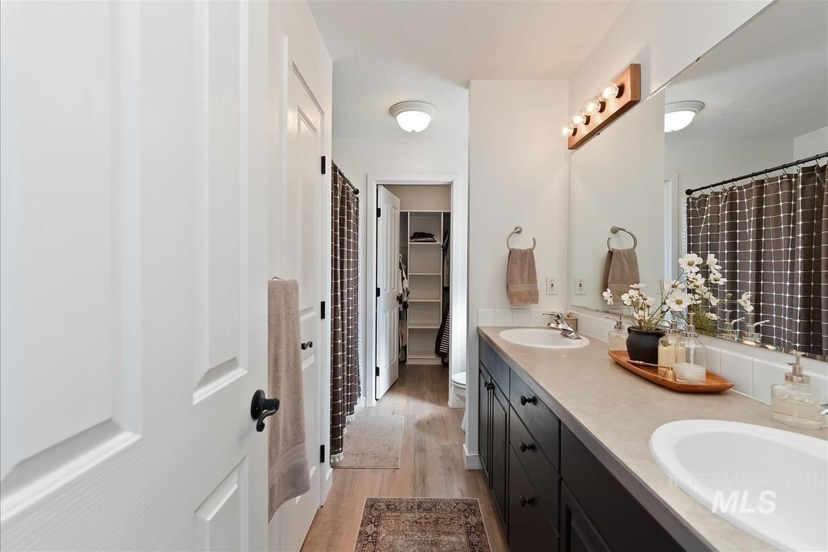 6062 S Tambourine Ave, Boise, Idaho 83709, 3 Bedrooms, 2.5 Bathrooms, Residential For Sale, Price $415,000, 98987453