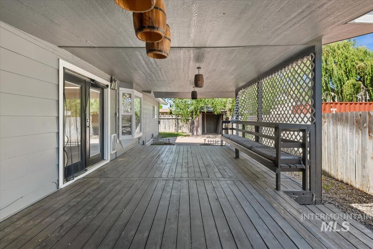 108 N Rowena St, Nampa, Idaho 83651-2043, 3 Bedrooms, 2 Bathrooms, Residential For Sale, Price $375,000, 98987454