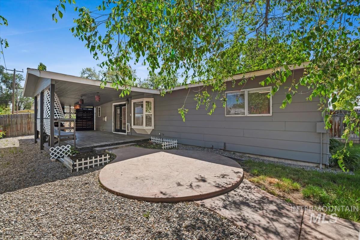 108 N Rowena St, Nampa, Idaho 83651-2043, 3 Bedrooms, 2 Bathrooms, Residential For Sale, Price $375,000, 98987454