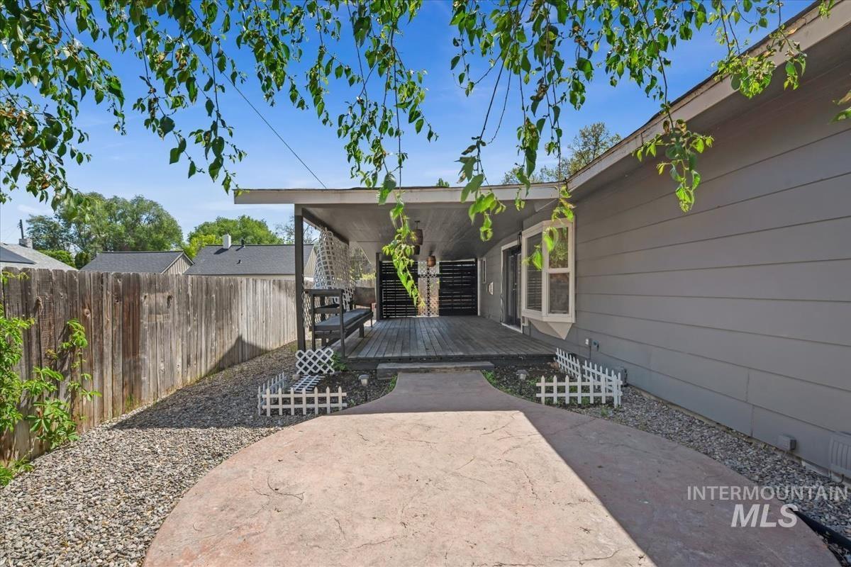 108 N Rowena St, Nampa, Idaho 83651-2043, 3 Bedrooms, 2 Bathrooms, Residential For Sale, Price $375,000, 98987454