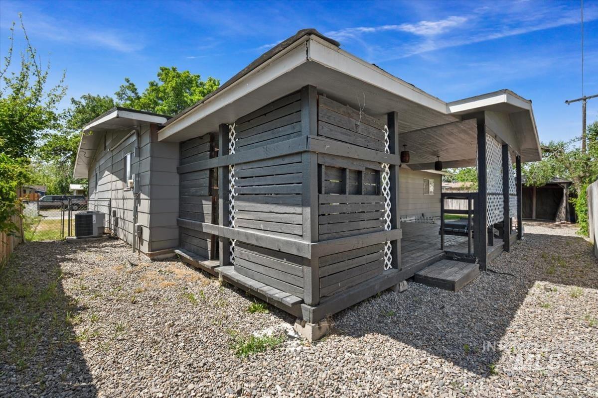 108 N Rowena St, Nampa, Idaho 83651-2043, 3 Bedrooms, 2 Bathrooms, Residential For Sale, Price $375,000, 98987454