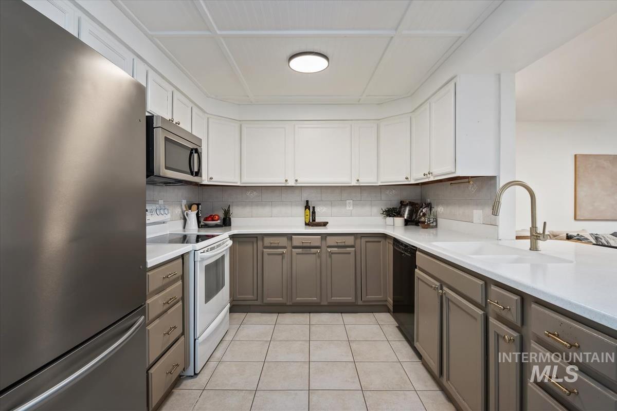 108 N Rowena St, Nampa, Idaho 83651-2043, 3 Bedrooms, 2 Bathrooms, Residential For Sale, Price $375,000, 98987454