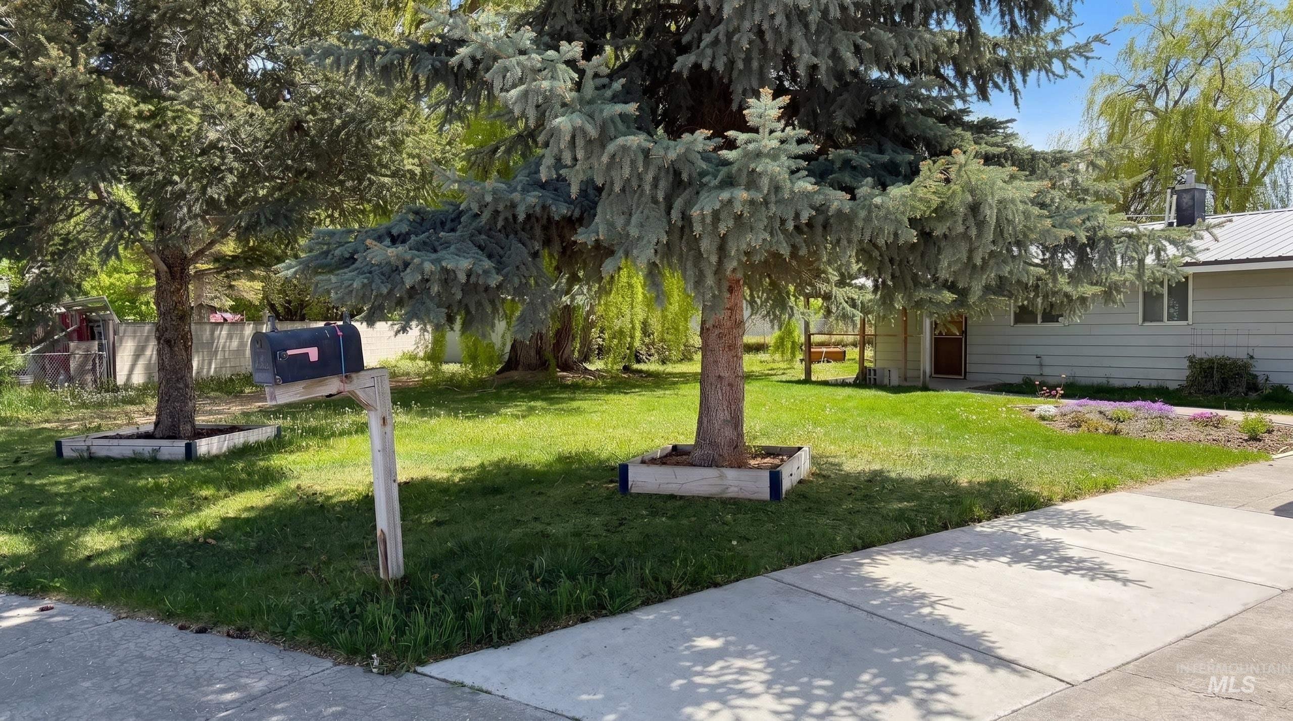 655 James Pl, Idaho Falls, Idaho 83401, 3 Bedrooms, 1 Bathroom, Residential For Sale, Price $258,000, 98987458