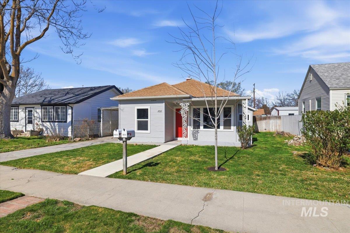 1011 10th Ave South, Nampa, Idaho 83651, 2 Bedrooms, 1 Bathroom, Residential Income For Sale, Price $359,900, 98987459