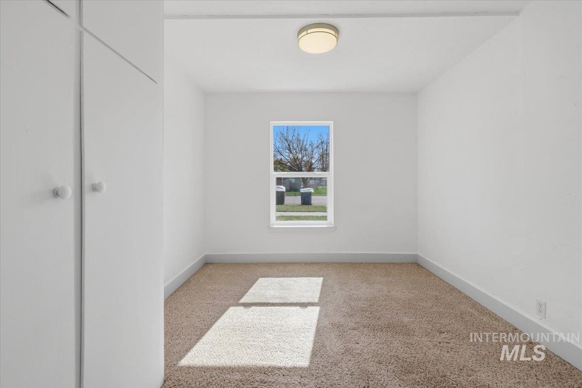 1011 10th Ave South, Nampa, Idaho 83651, 2 Bedrooms, 1 Bathroom, Residential Income For Sale, Price $359,900, 98987459